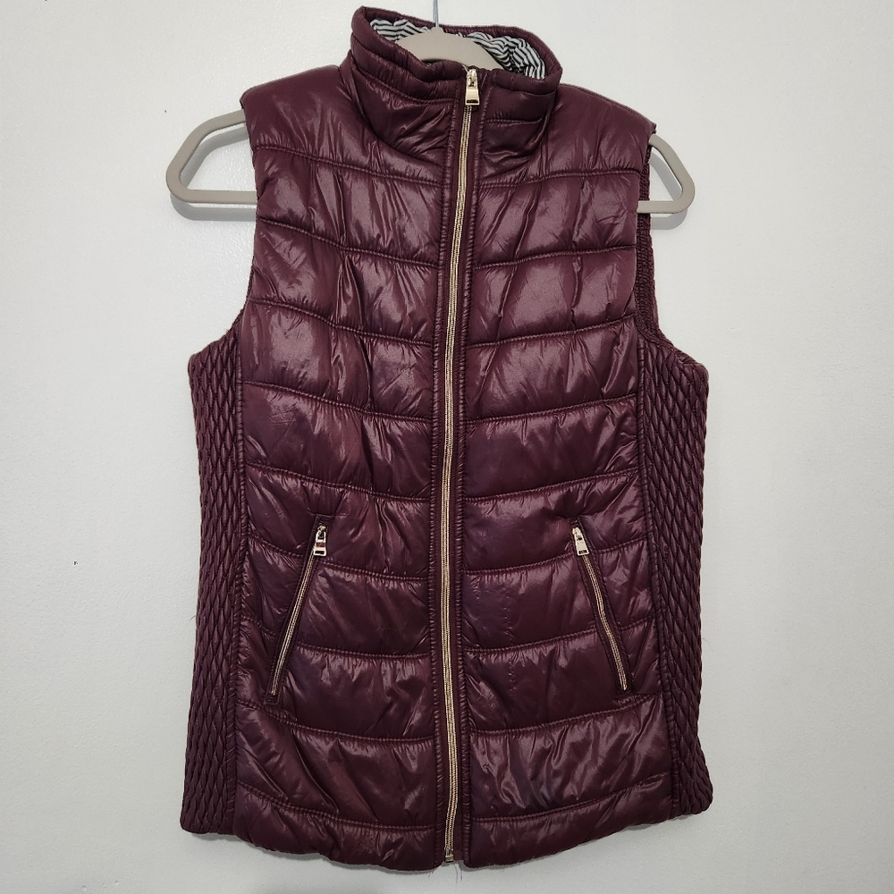 Workshop Puffer Vest Womens Medium M Quilted Burgundy Maroon Gold Zip Pockets